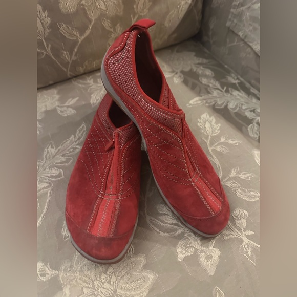 Size 10 Merrell Outdoor Shoes - Picture 10 of 14